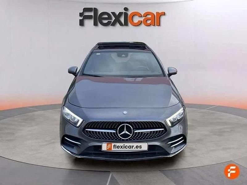 Usado Mercedes A180 116 CV (85 kW) 2020 Gris Utilitario