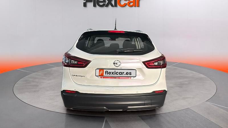 Usado Nissan Qashqai Acenta 140 HP (102 kW) 2021 Branco SUV