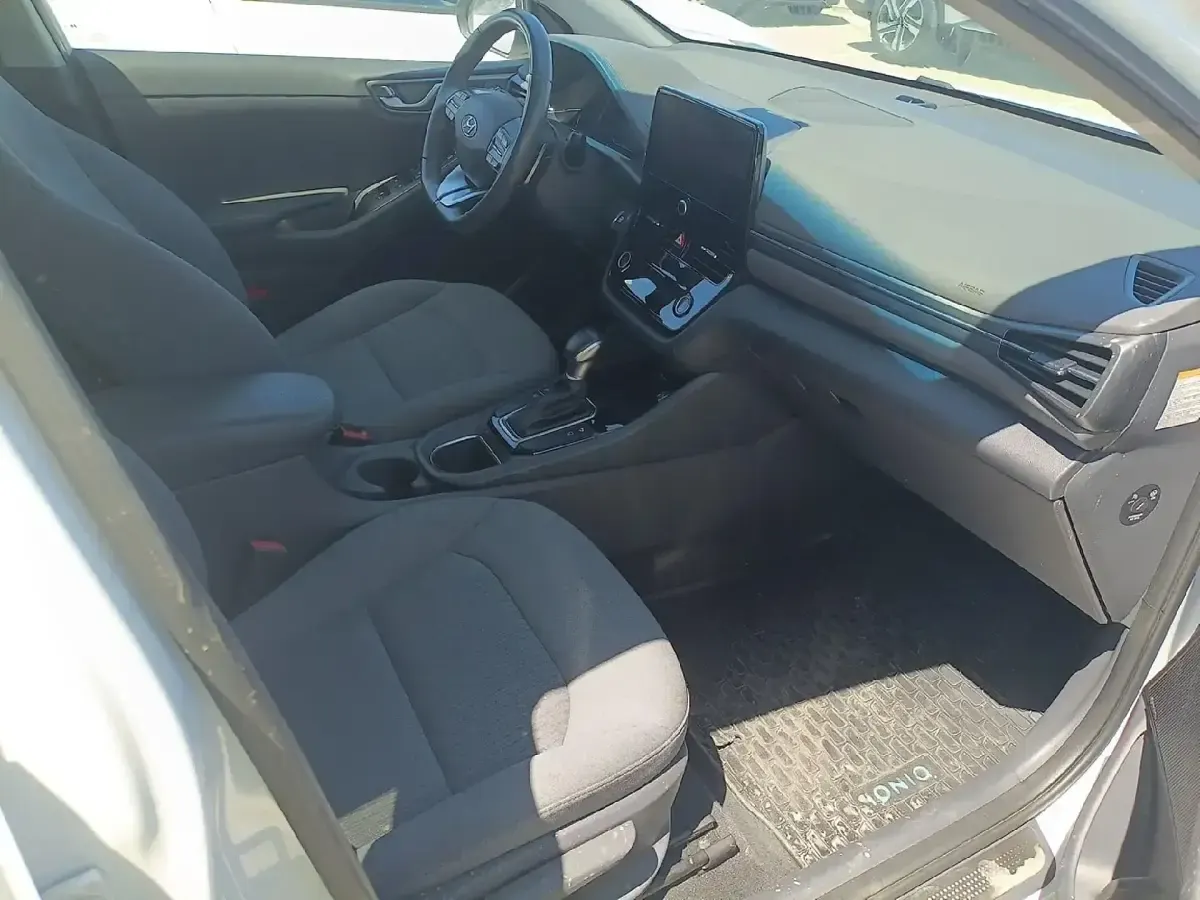 Usado Hyundai Ioniq 141 CV (103 kW) 2022 Blanco Utilitario