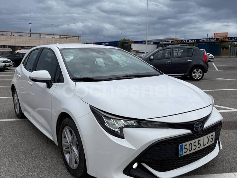 Blanco Usado 2022 Toyota Corolla Active Berlina | 16.900 € (Buen precio) - Imagen 1/4