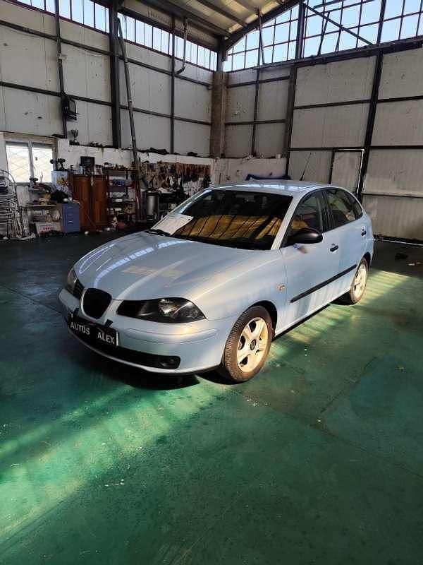 Usado Seat Ibiza Sport 100 CV (73 kW) 2003 Azul Utilitario