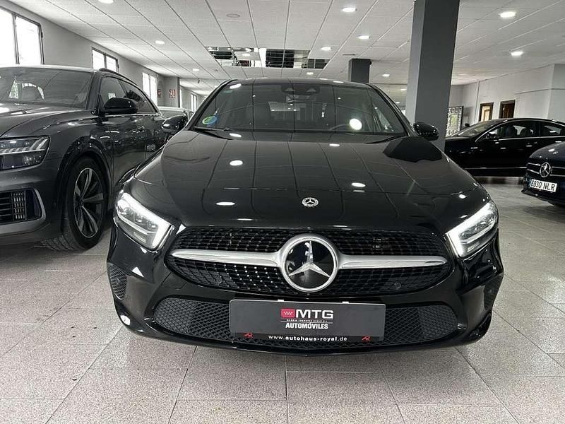 Usado Mercedes A250 218 CV (160 kW) 2022 Negro Berlina