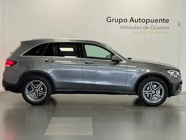 Usado Mercedes GLC300e AMG 306 CV (225 kW) 2022 Gris SUV