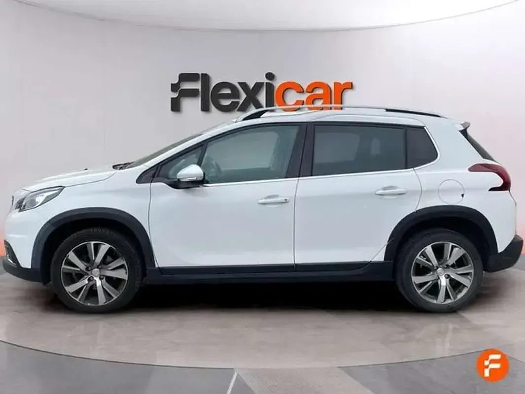 Używany Peugeot 2008 Allure 131 KM (96 kW) 2019 Biały SUV