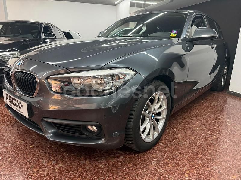 Usado BMW 116 Advantage 109 CV (80 kW) 2016 Gris / plata Utilitario