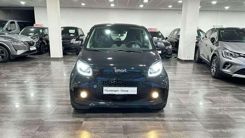 Usado Smart ForTwo Coupé 60 kW (82 CV) 2022 Negro Utilitario