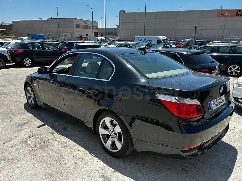 Usado BMW 520 163 CV (119 kW) 2006 Negro Berlina