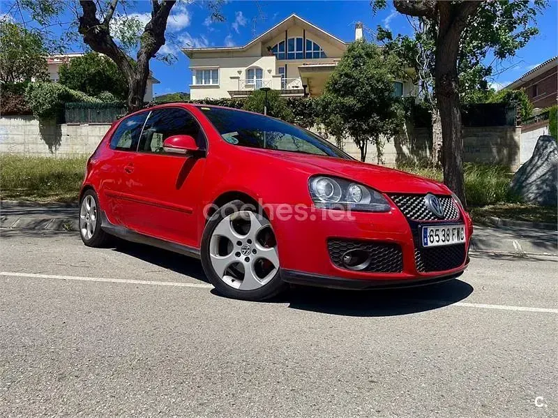Usado VW Golf V GTI 200 CV (147 kW) 2007 Rojo Berlina