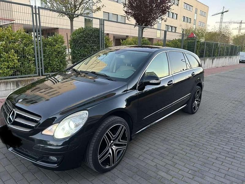 Usado Mercedes R320 224 CV (164 kW) 2009 Negro Monovolumen