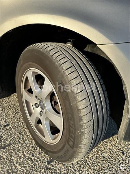 Usado Volvo XC60 Momentum 136 CV (100 kW) 2012 Gris / plata SUV
