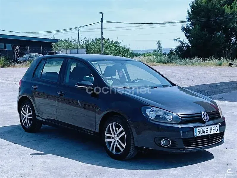 Usado VW Golf VI Advance 105 CV (77 kW) 2011 Negro Utilitario