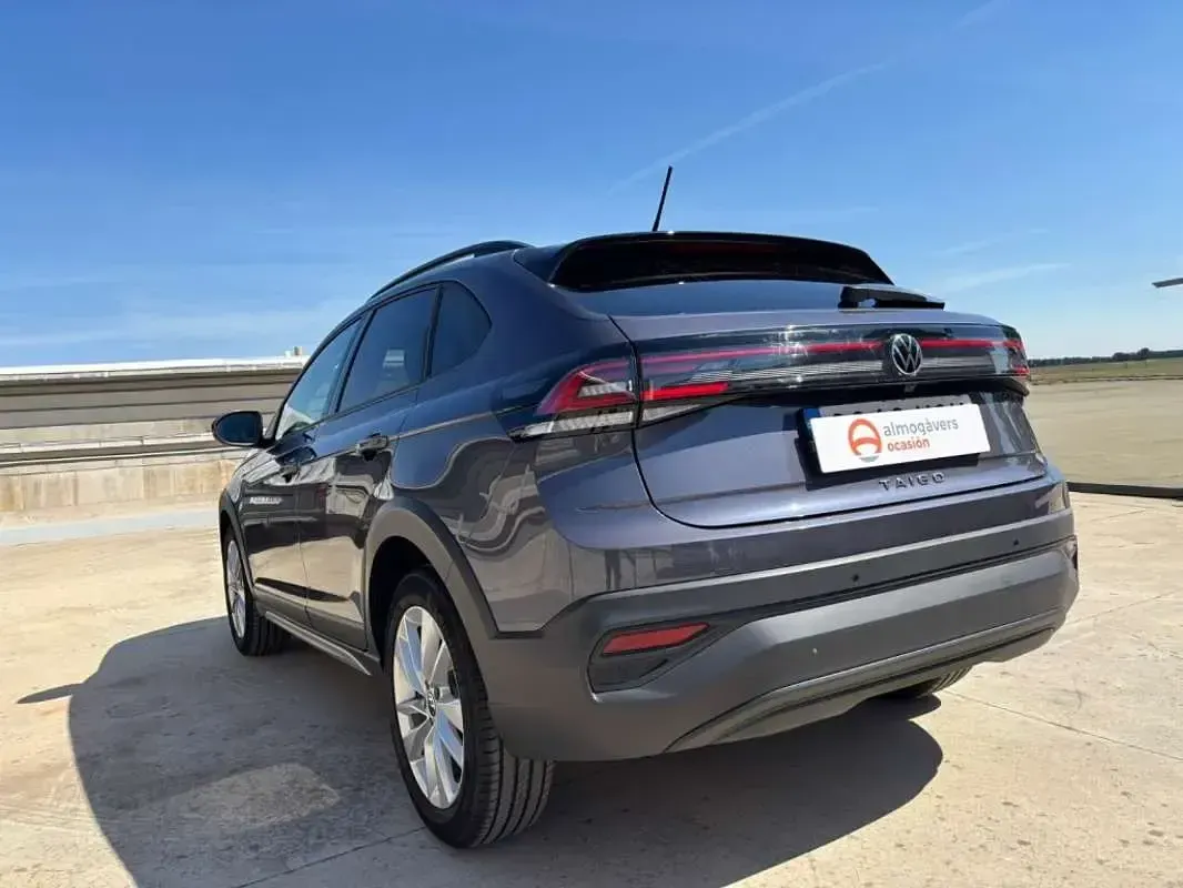 Usado VW Taigo Life 110 CV (80 kW) 2023 Gris SUV