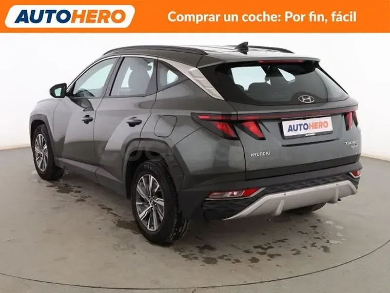 Usado Hyundai Tucson 150 CV (110 kW) 2022 Gris / plata SUV
