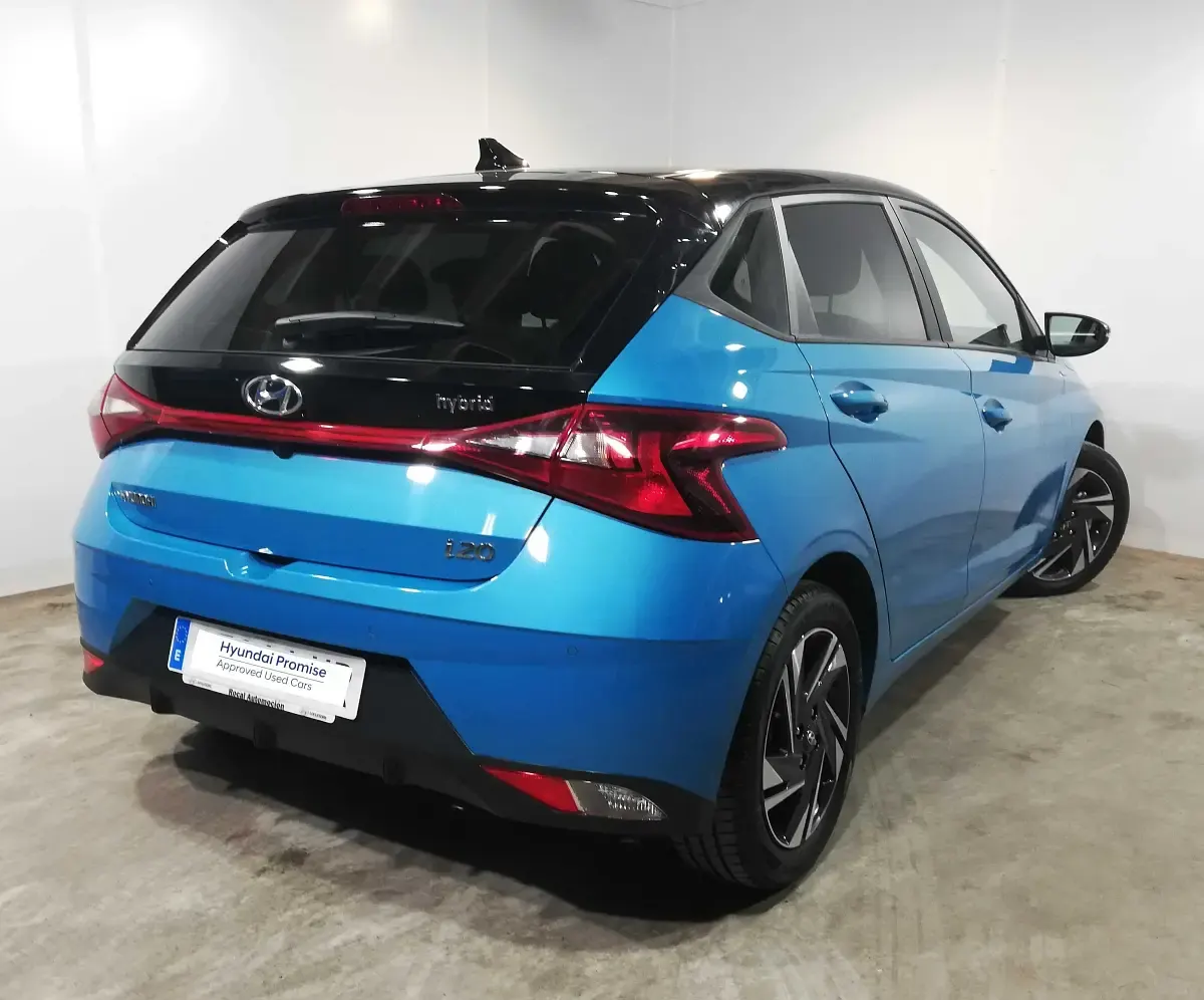 Usado Hyundai i20 100 CV (73 kW) 2021 Azul Utilitario