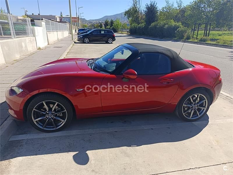 Usado Mazda MX5 Inclusive 160 HP (117 kW) 2016 Vermelho Cabrios