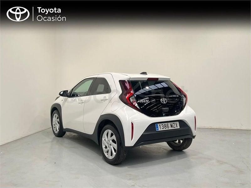 Nuevo Toyota Aygo X Play 72 CV (52 kW) 2025 Blanco SUV