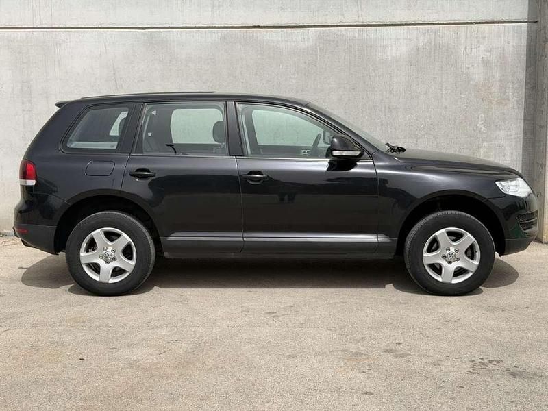Usado VW Touareg R 174 CV (127 kW) 2008 Negro SUV