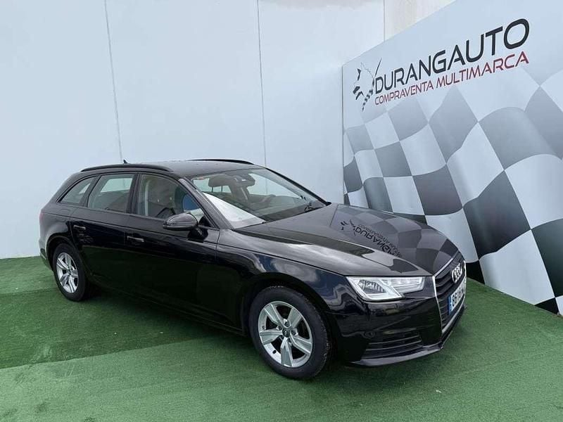 Usado Audi A4 Advanced Plus 150 CV (110 kW) 2019 Negro Familiar