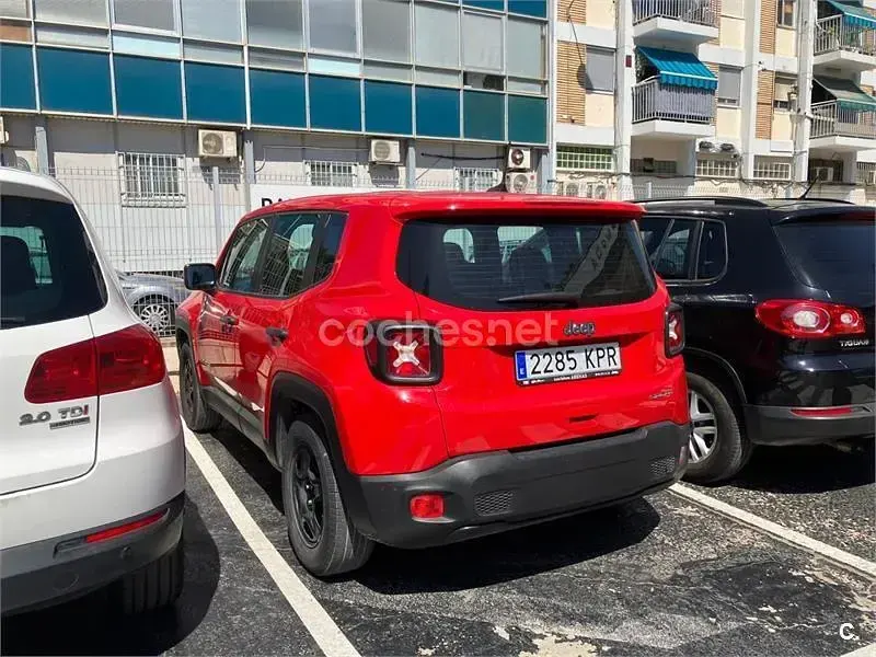 Usado Jeep Renegade Sport 120 CV (88 kW) 2018 Rojo SUV