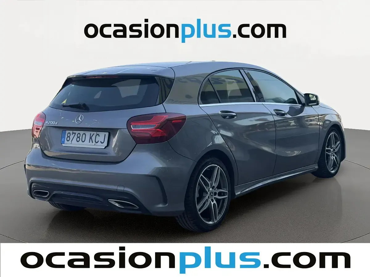 Usado Mercedes A200 AMG 136 CV (100 kW) 2017 Gris Utilitario