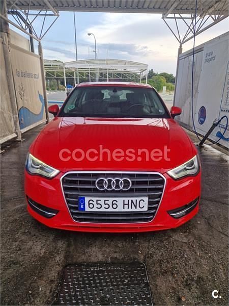 Usado Audi A3 Attraction 125 CV (91 kW) 2012 Rojo Berlina