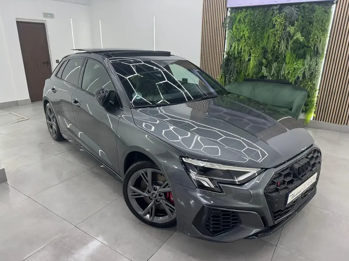 Usado Audi A3 Ambiente 310 CV (228 kW) 2023 Gris Berlina