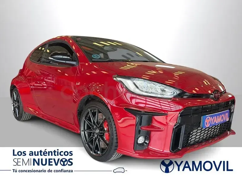 Usado Toyota Yaris 261 CV (191 kW) 2021 Rojo Utilitario