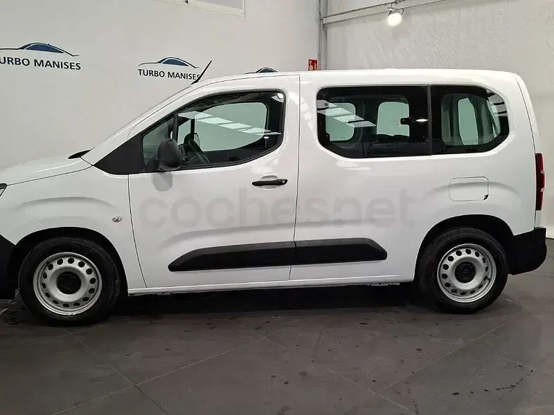 Usado Citroën e-Berlingo Live 102 CV (75 kW) 2021 Blanco Monovolumen