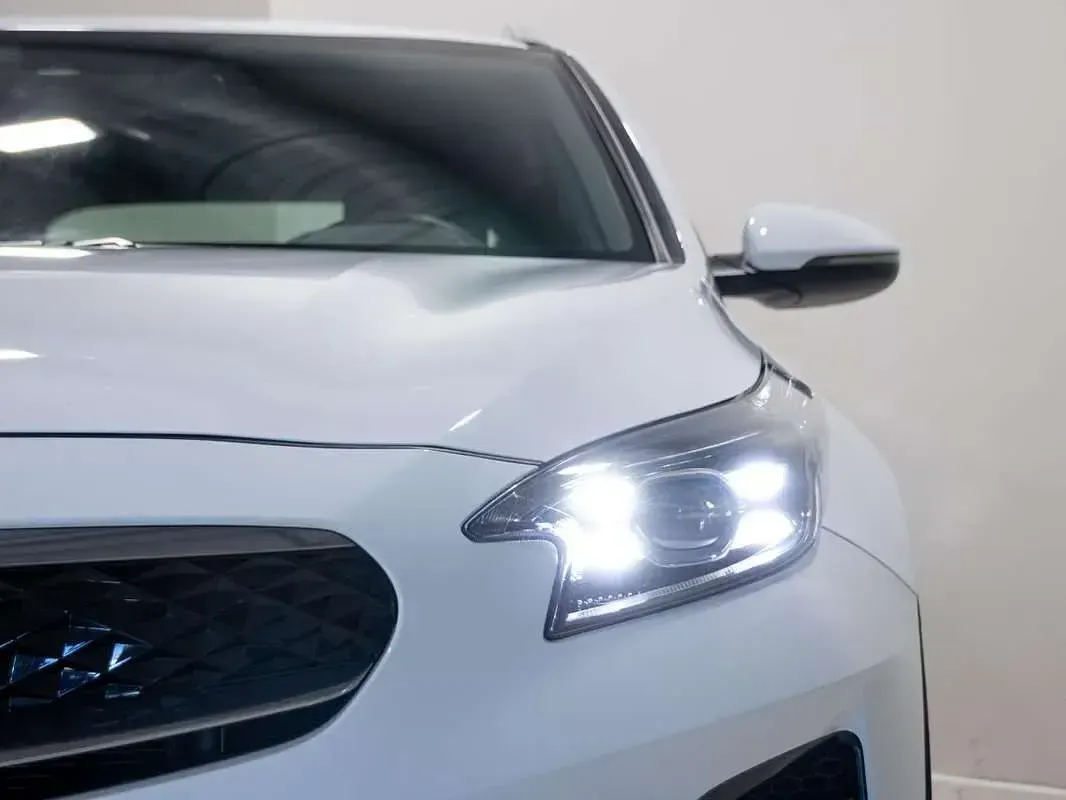 Usado Kia XCeed 141 CV (103 kW) 2022 Blanco SUV