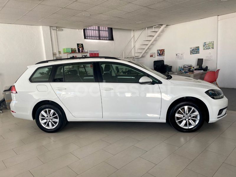 Blanco Usado 2020 VW Golf VII Edition Familiar | 12.900 € (Precio justo) - Imagen 1/4