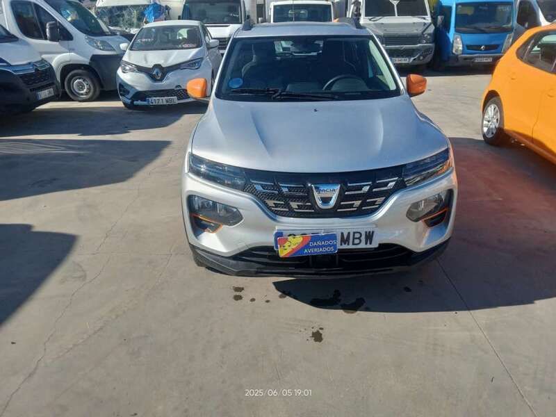 Gris Usado 2022 Dacia Spring Comfort Utilitario | 7900 € - Imagen 1/4
