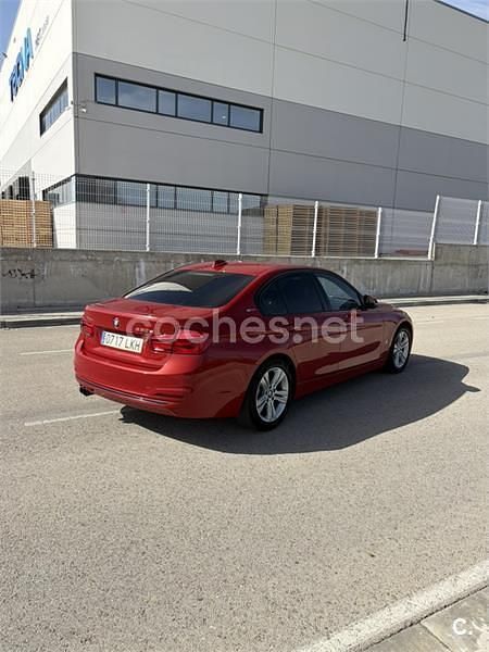 Usado BMW 330e 252 HP (185 kW) 2017 Vermelho Sedan