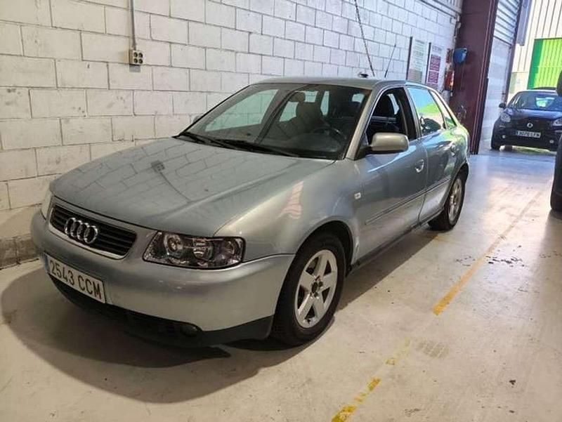 Usado Audi A3 Ambition 125 CV (91 kW) 2002 Azul Utilitario