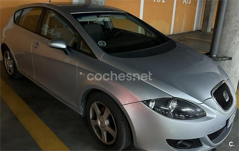 Gris / plata Usado 2005 Seat Leon Stylance Berlina | 3200 € (Precio justo) - Imagen 1/4