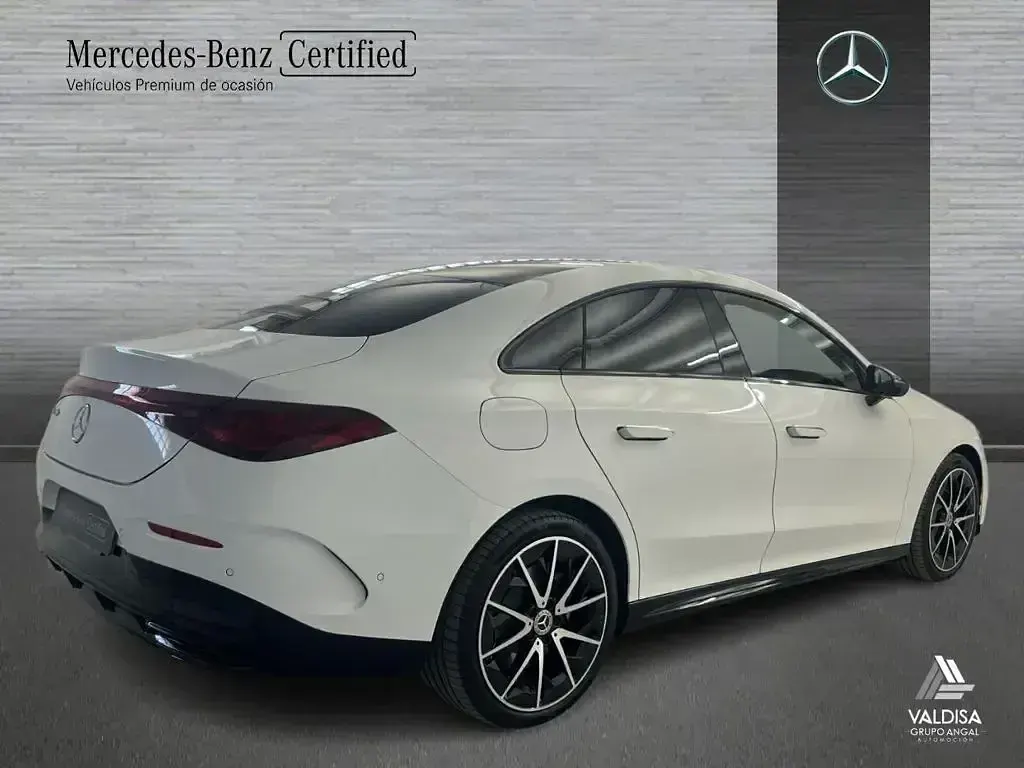 Używany Mercedes CLA 250+ 200 kW (272 KM) 2026 Biały Sedan/Limuzyna