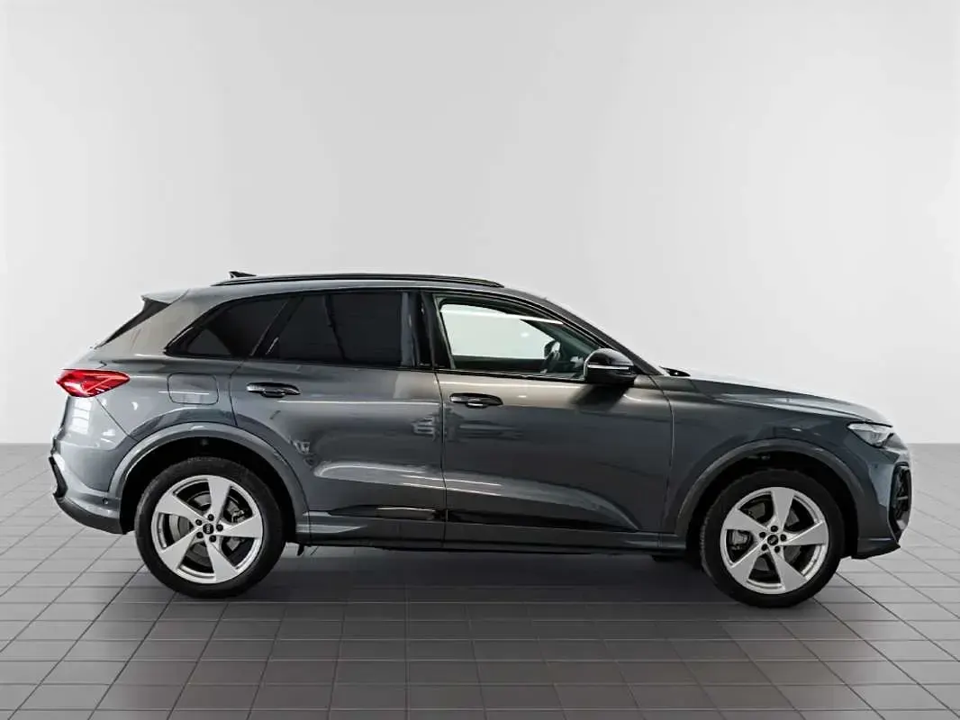 Usado Audi Q5 Premium 204 CV (150 kW) 2025 Gris SUV