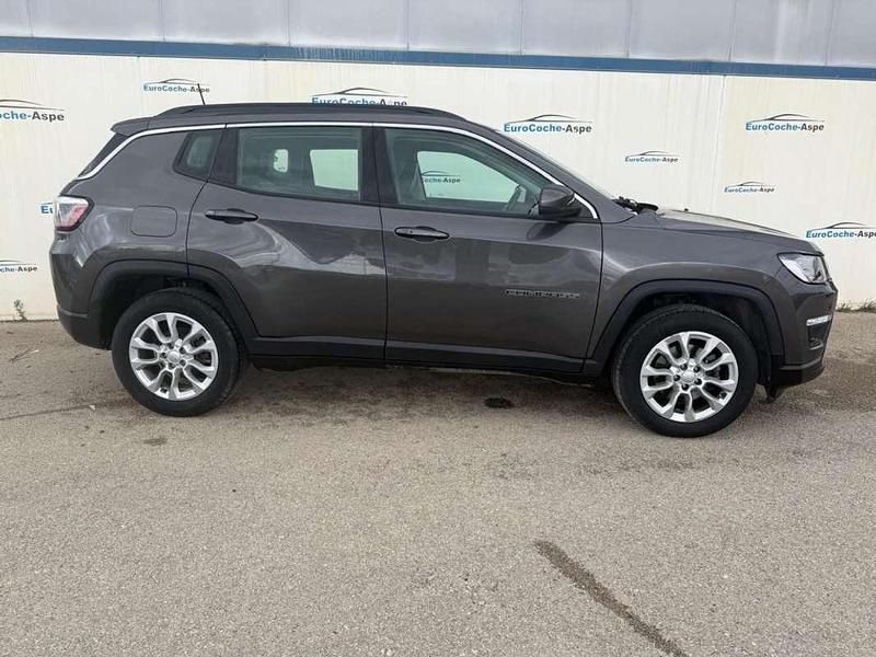 Usado Jeep Compass Longitude 131 CV (96 kW) 2021 Gris SUV