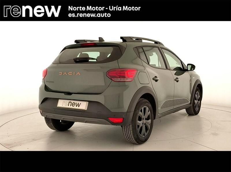 Usado Dacia Sandero Extreme 100 CV (73 kW) 2025 Verde Berlina