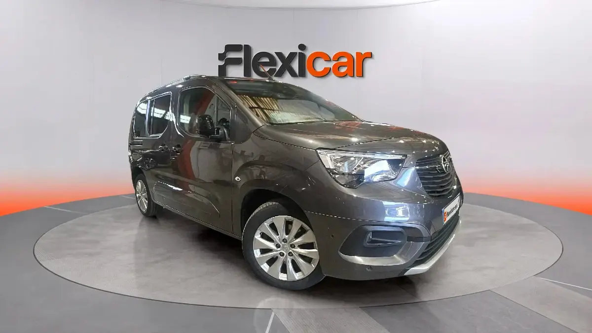 Usado Opel Combo Elegance 130 CV (95 kW) 2021 Monovolumen