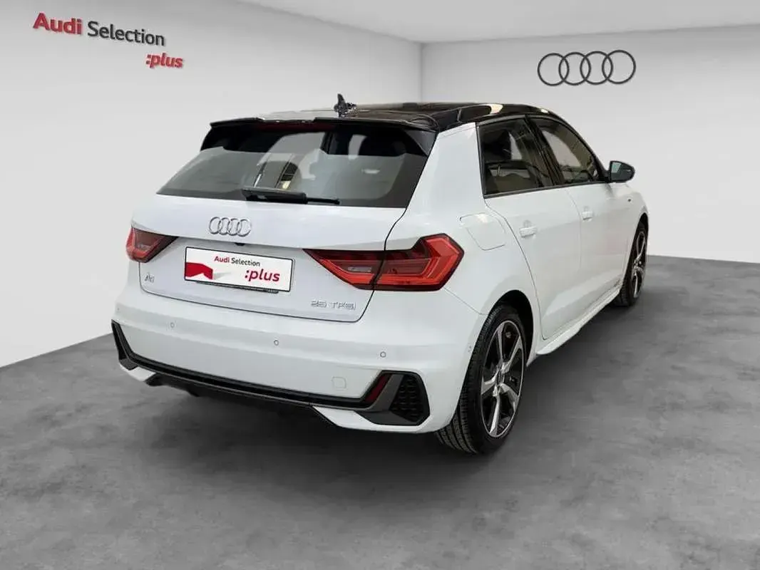 Usado Audi A1 Sportback Black Edition 95 CV (69 kW) 2022 Blanco Utilitario