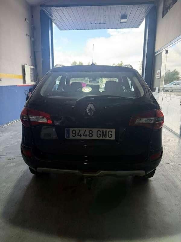 Usado Renault Koleos Dynamique 150 CV (110 kW) 2009 Negro SUV