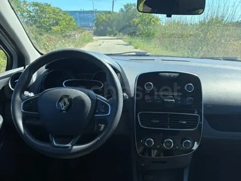 Usado Renault Clio IV Life 75 CV (55 kW) 2018 Blanco Berlina