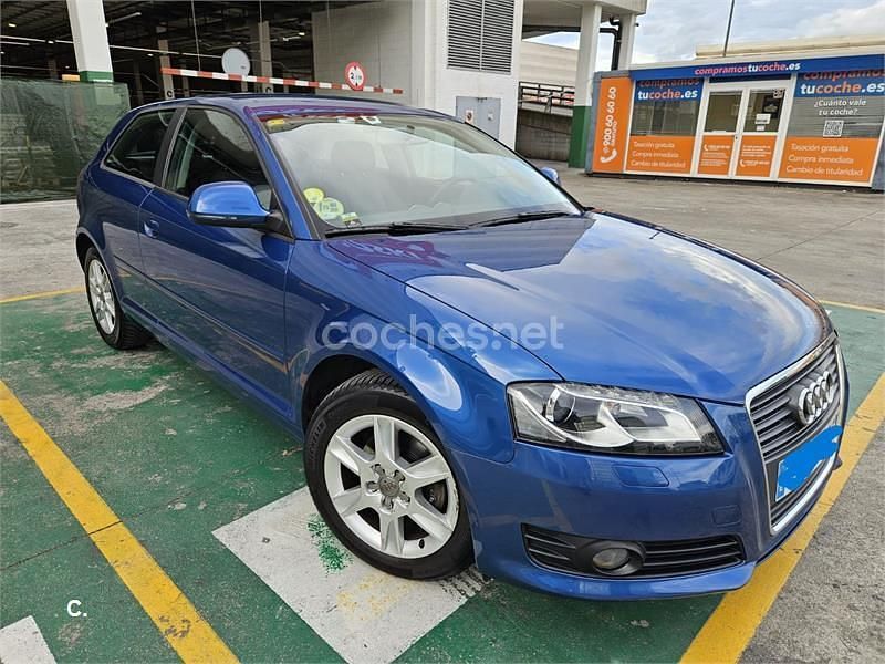 Usado Audi A3 Attraction 105 CV (77 kW) 2010 Azul Utilitario