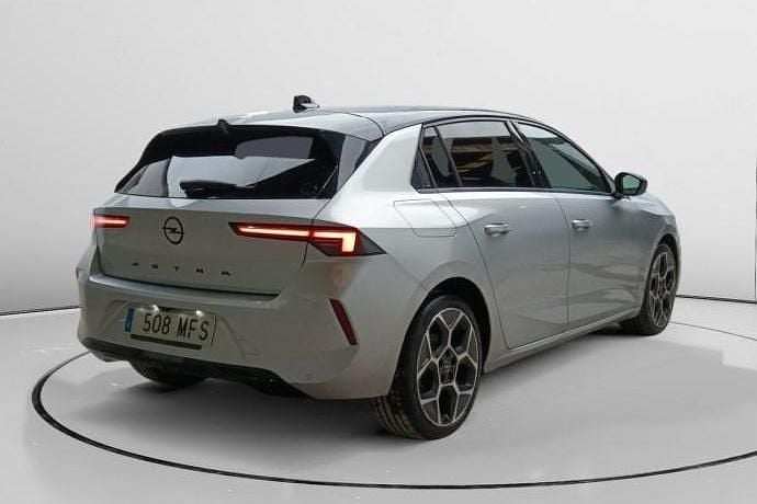 Usado Opel Astra GS Line 130 CV (95 kW) 2023