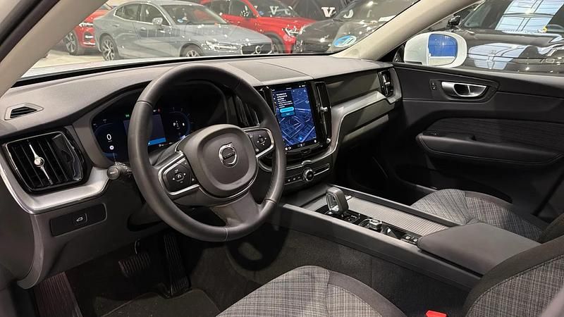 Usado Volvo XC60 Core 197 CV (144 kW) 2024 SUV