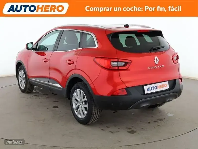 Usado Renault Kadjar Zen 130 CV (95 kW) 2017 Rojo SUV