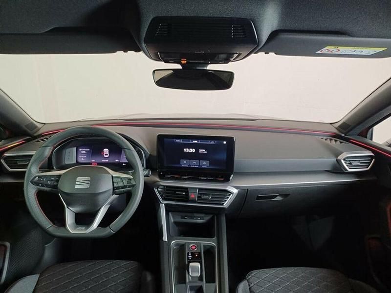 Usado Seat Leon FR 150 CV (110 kW) 2024 Rojo Utilitario