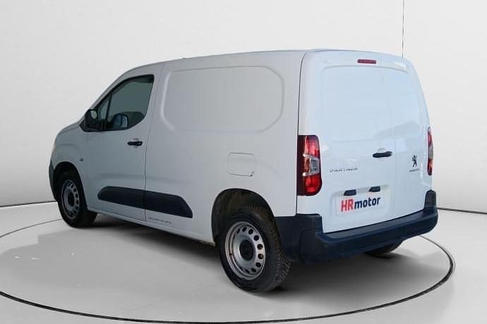 Usado Peugeot Partner Premium 132 CV (97 kW) 2021 Blanco Monovolumen