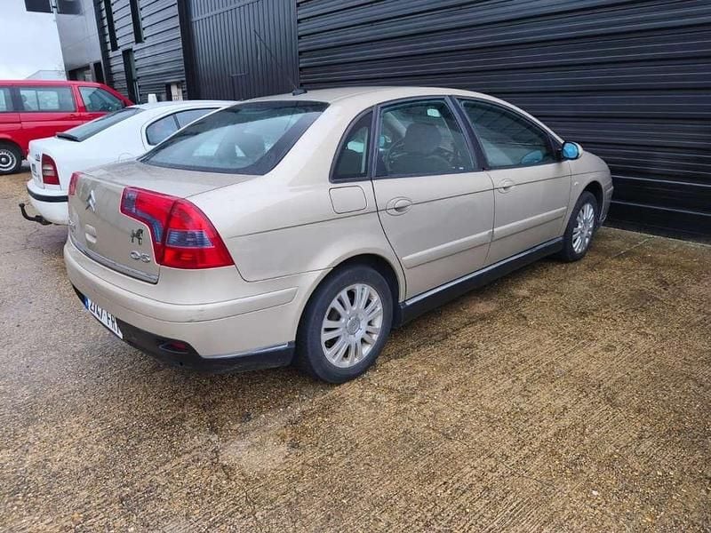 Usado Citroën C5 Attraction 136 CV (100 kW) 2007 Beige Berlina