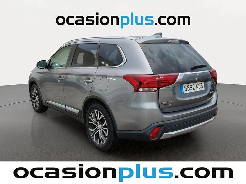 Usado Mitsubishi Outlander Motion 150 CV (110 kW) 2017 Gris SUV